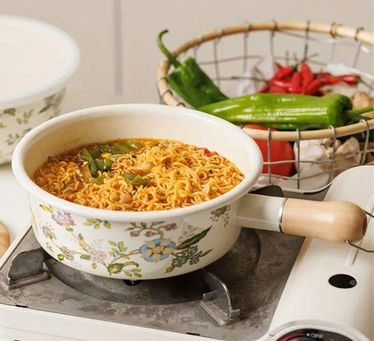 ماهی تابه لعابی دسته چوبی طرح گلبهار